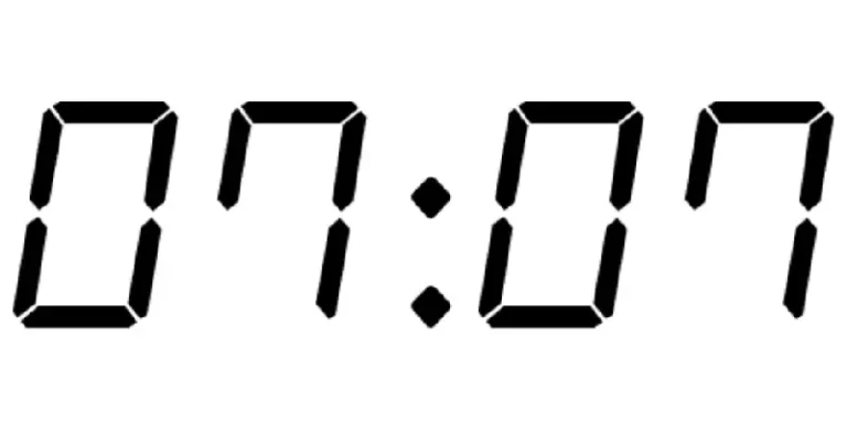 Znaczenie godziny 07:07 – Symbolika i interpretacja